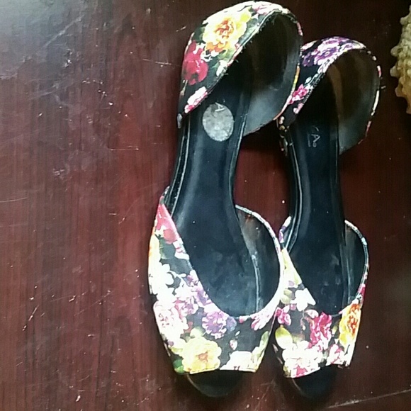 Slides - Picture 3 of 3